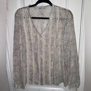 Ellie Tahari silk top Gray Patterned V-Neck Blouse
